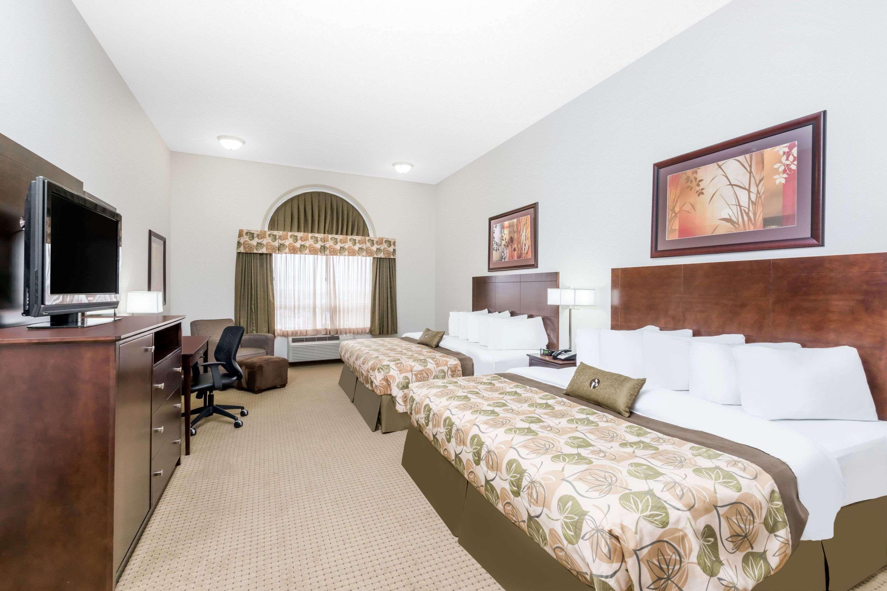 Hotel Ramada By Wyndham Olds