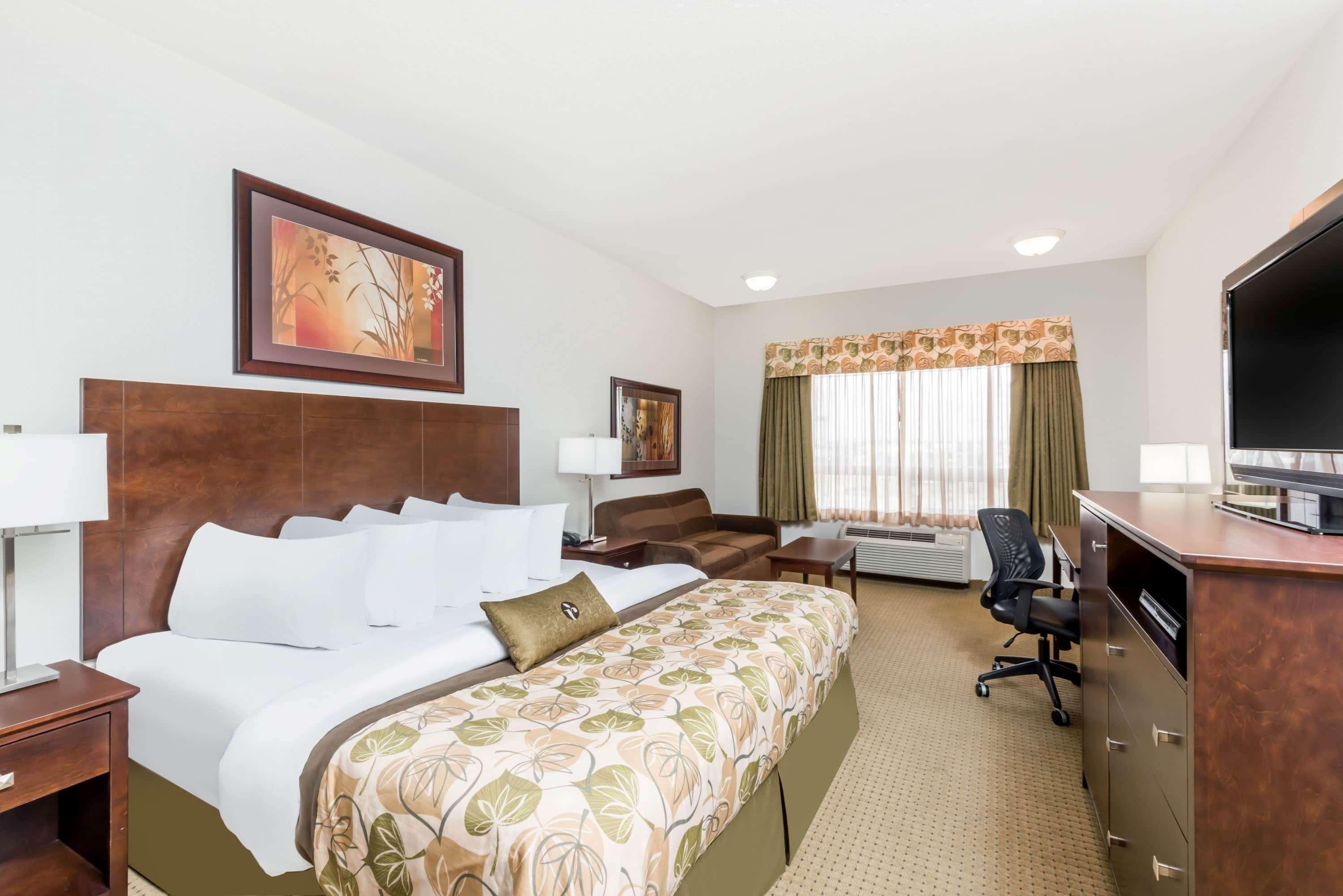 Ramada By Wyndham 3* Olds