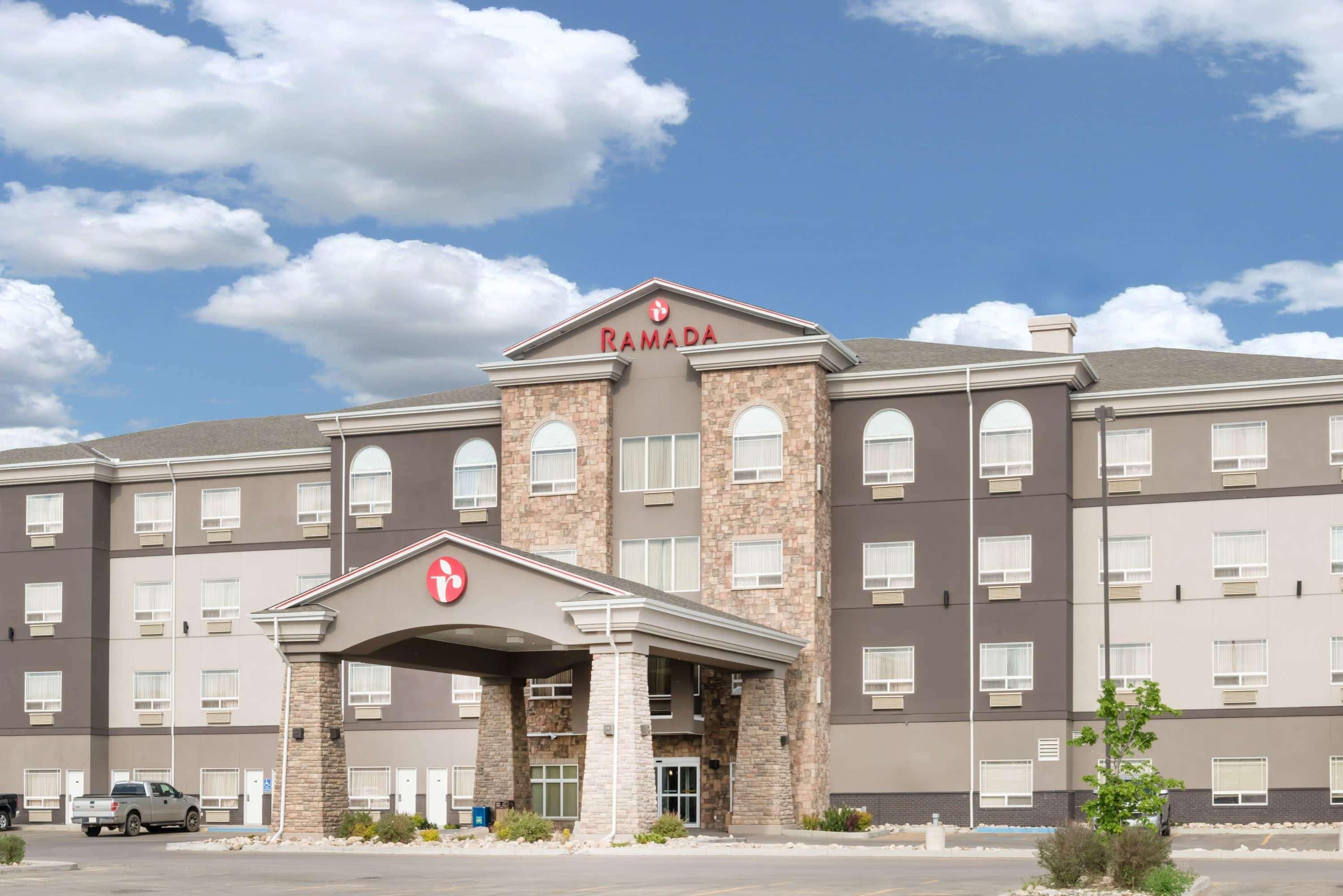 Ramada By Wyndham Hotel Olds