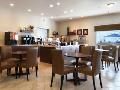 Ramada By Wyndham 3* Olds